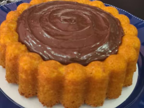 Bolo Primaveril Cenoura Piscininha das Meninas Boleiras em Campinas