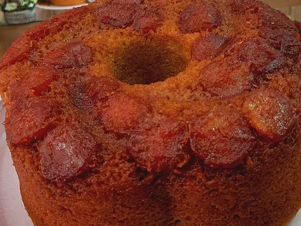 Bolo de Banana Invertida das Meninas Boleiras em Campinas