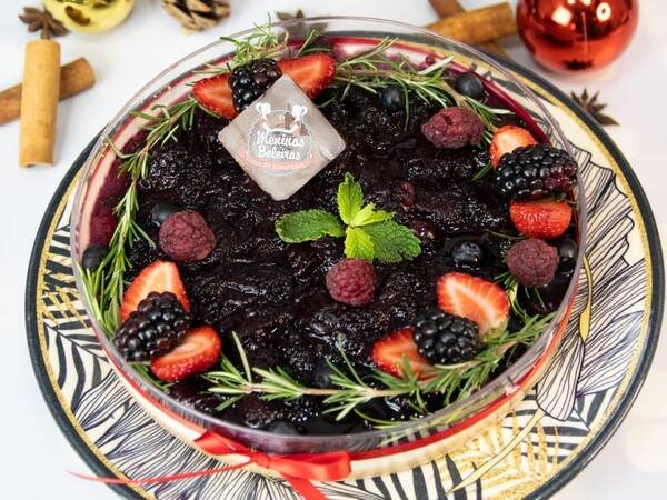 Torta Chesecake de Frutas Vermelhas - 1,5 kg das Meninas Boleiras em Campinas