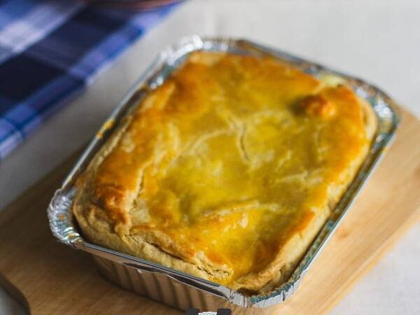 Torta Frango com Catupiry 850g das Meninas Boleiras