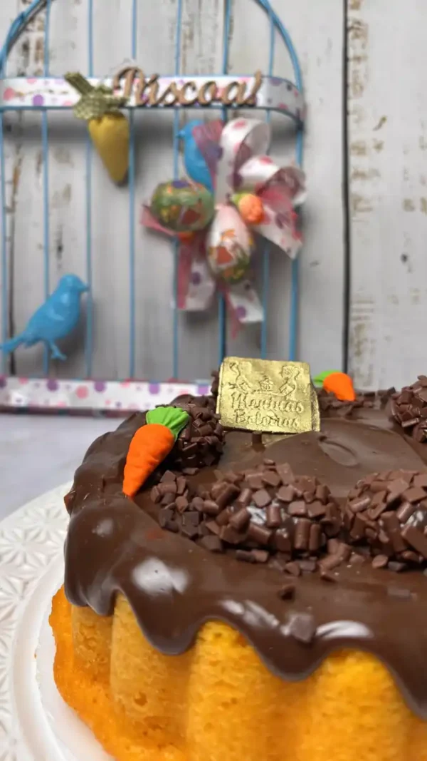 Bolo de Cenoura Piscina de Brigadeiro de Páscoa das Meninas Boleiras em Campinas