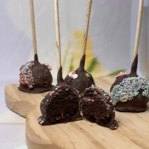 Brownie Cake Pop de Páscoa das Meninas Boleiras em Campinas