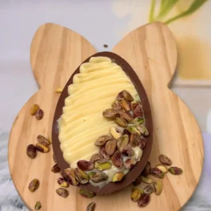 Ovo de Colher de Pistache de Páscoa das Meninas Boleiras em Campinas